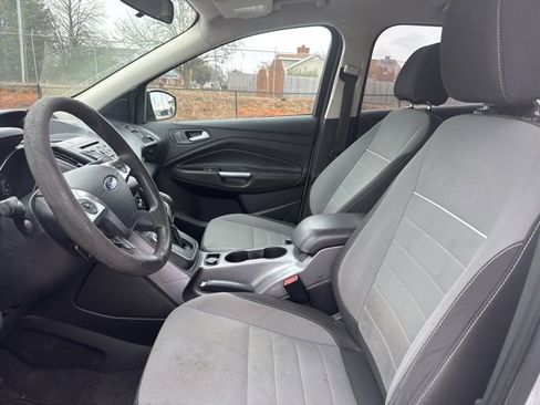 Used 2013 Ford Escape SE image 16