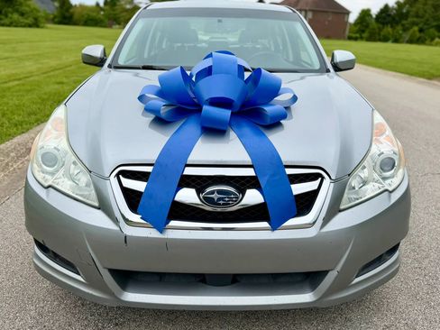 Used 2011 Subaru Legacy 2.5i Limited AWD/4WD image 2