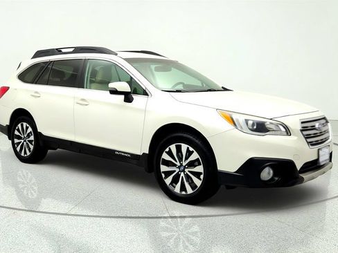 Used 2015 Subaru Outback 2.5i Limited w/ Popular Package #4 AWD/4WD image 3