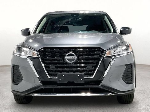 Used 2024 Nissan Kicks S FWD image 4