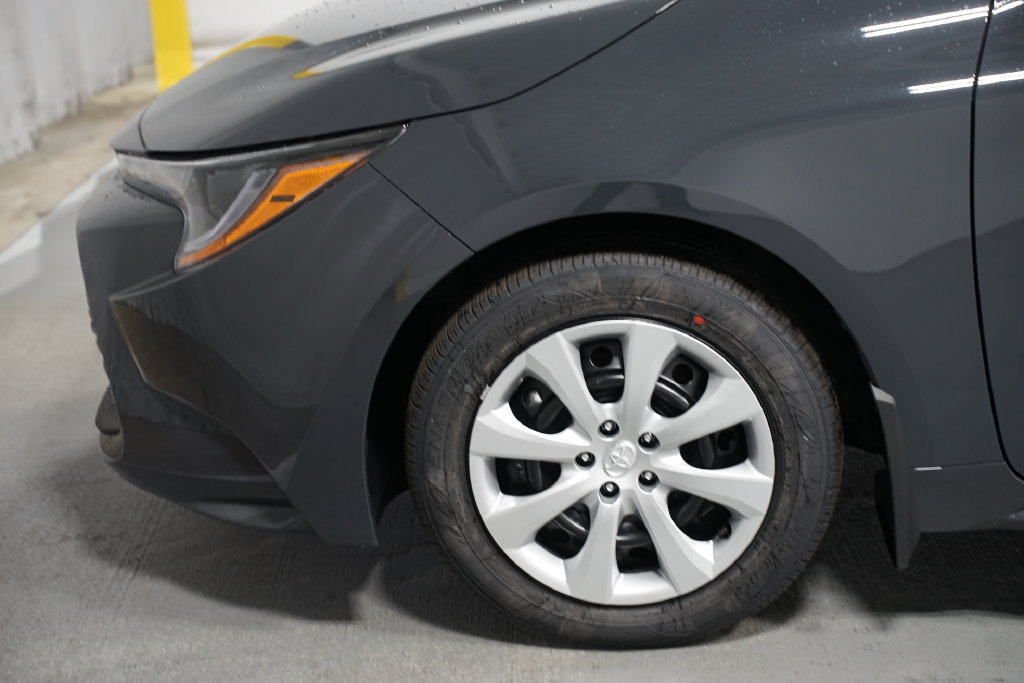 New 2027 Toyota Corolla LE FWD image 5