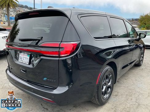 Used 2023 Chrysler Pacifica Limited w/ Uconnect Theater Family Group FWD image 87