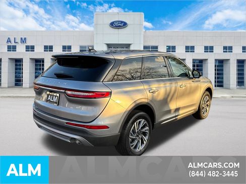 Used 2024 Lincoln Corsair AWD image 5