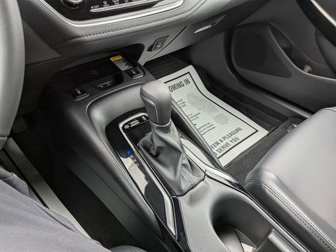 Certified 2025 Toyota Corolla XSE image 22