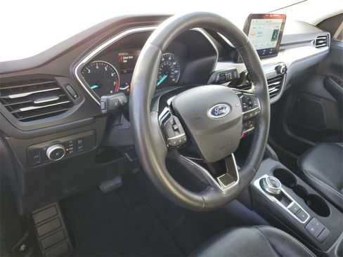 Used 2022 Ford Escape SEL image 11