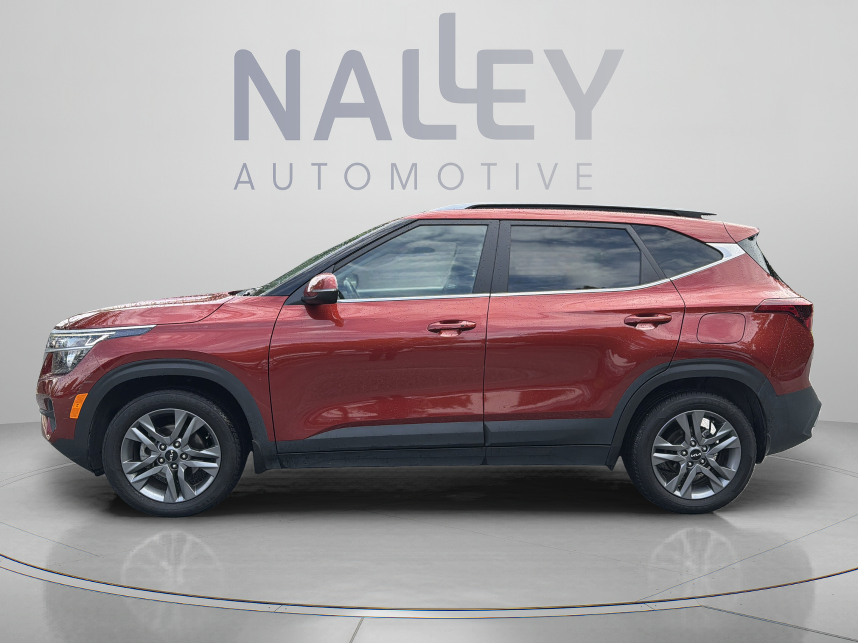 Certified 2022 Kia Seltos S FWD image 2