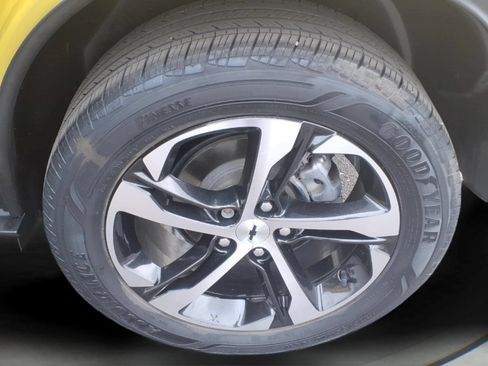 Used 2024 Chevrolet Trax RS w/ Driver Confidence Package FWD image 14