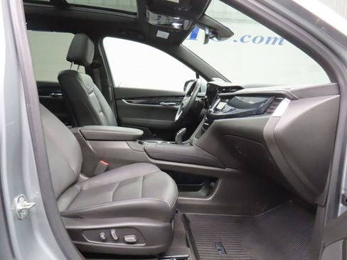 Used 2024 Cadillac XT6 Premium Luxury w/ LPO, Floor Liner Package AWD/4WD image 30