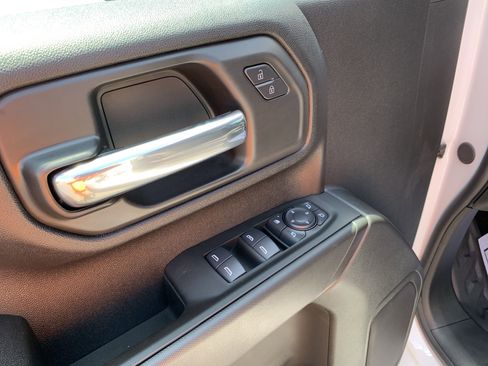 New 2025 Chevrolet Silverado 2500 W/T w/ WT Convenience Package image 9