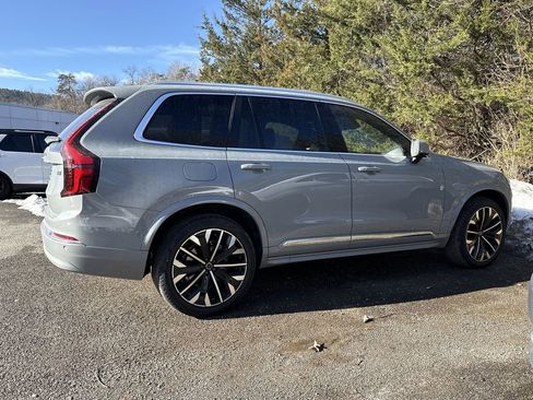 New 2026 Volvo XC90 B6 Plus image 3