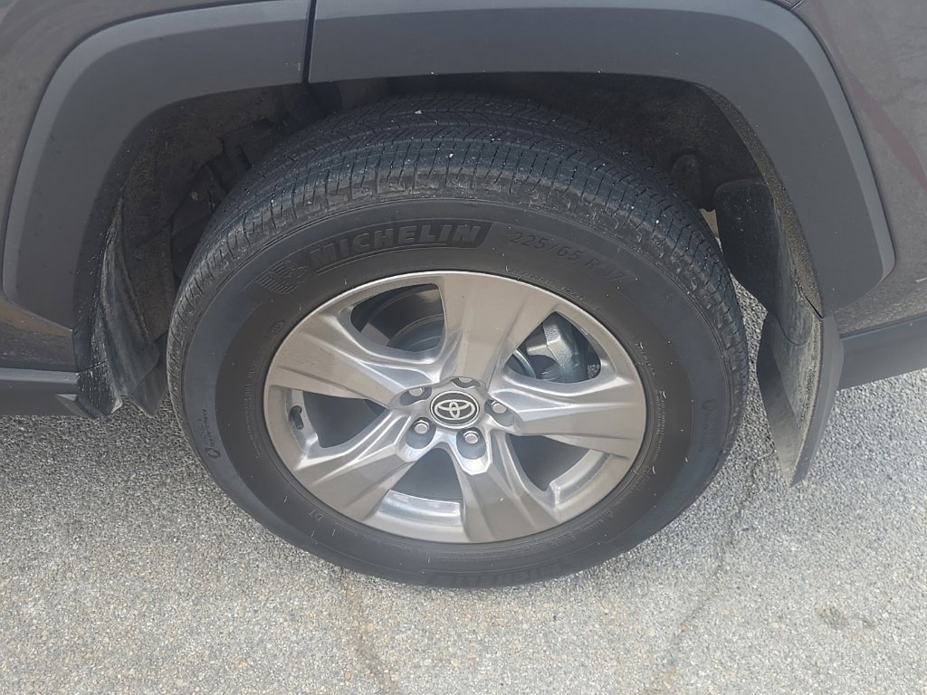 Certified 2024 Toyota RAV4 XLE w/ Convenience Package FWD image 6