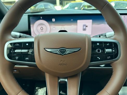 Used 2026 Genesis GV70 2.5T Advanced image 25