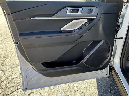 New 2026 Ford Explorer ST w/ Sun And Sound Package image 8