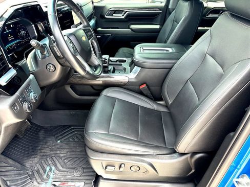 Used 2022 Chevrolet Silverado 1500 LTZ AWD/4WD image 11
