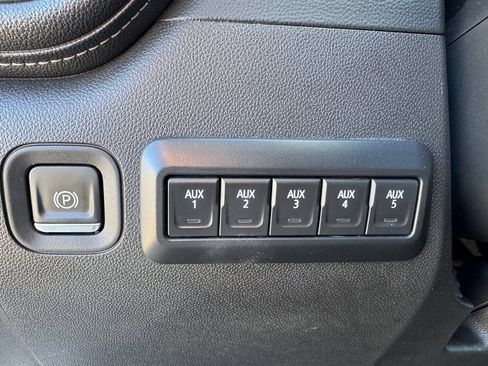 Used 2021 Chevrolet Silverado 3500 LT image 43