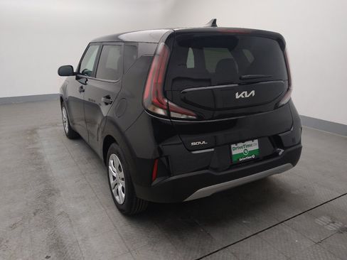 Used 2023 Kia Soul LX image 5