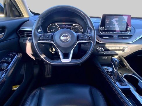 Used 2024 Nissan Altima 2.5 SR FWD image 6