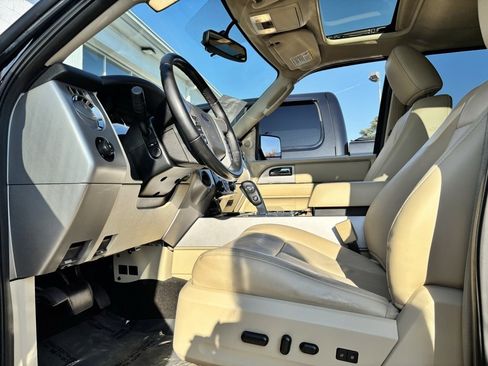 Used 2016 Ford Expedition Limited w/ Equipment Group 301A image 10