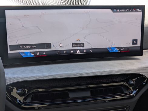 Used 2025 BMW 330i Sedan w/ Convenience Package image 23