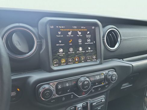 Used 2020 Jeep Wrangler Unlimited Sahara AWD/4WD image 30