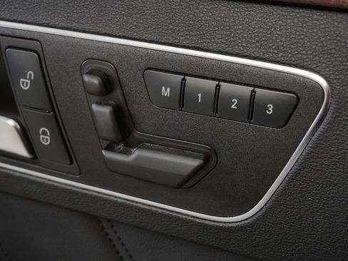 Used 2012 Mercedes-Benz E 350 4MATIC Sedan image 30