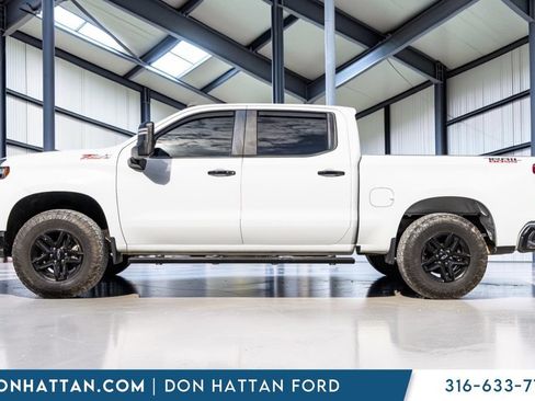 Used 2020 Chevrolet Silverado 1500 LT Trail Boss AWD/4WD image 3