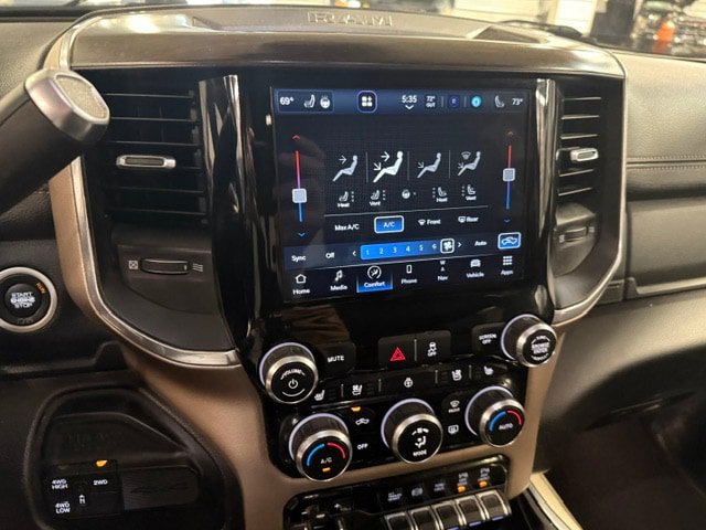 Used 2022 RAM 3500 Laramie AWD/4WD image 53