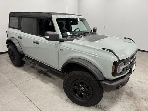 Used 2023 Ford Bronco Wildtrak image 33