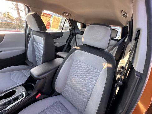 Used 2018 Chevrolet Equinox LS FWD image 13
