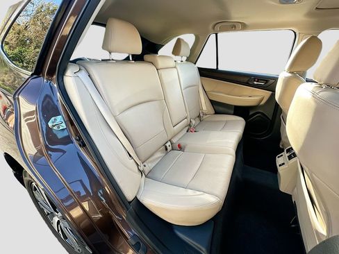 Used 2019 Subaru Outback 2.5i Limited w/ Popular Package #2 image 28