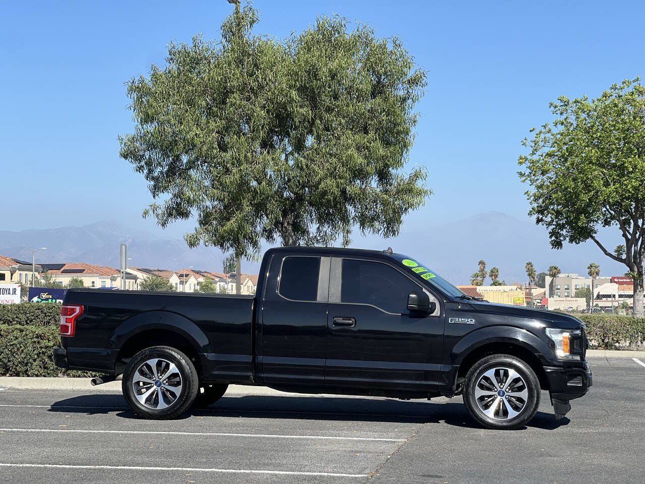 Used 2020 Ford F150 XL w/ Equipment Group 101A Mid RWD image 4