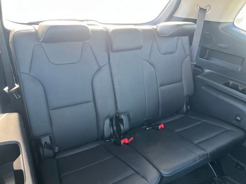 Used 2023 Kia Telluride SX Prestige image 16