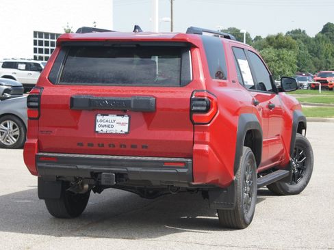 Used 2026 Toyota 4Runner SR5 AWD/4WD image 27