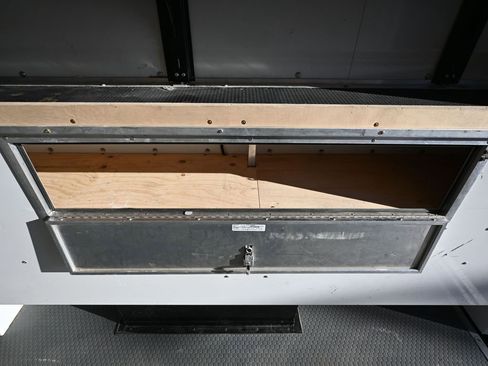 Used 2024 Ford E-350 and Econoline 350 Super Duty w/ Power Windows & Locks Group image 52