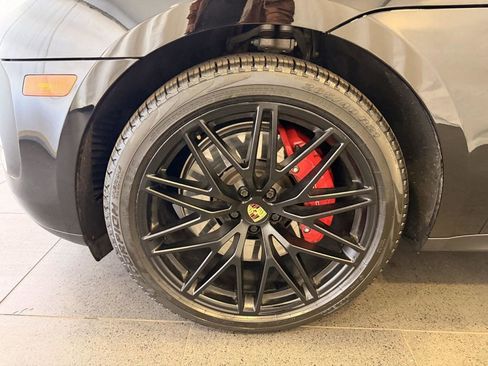 Certified 2024 Porsche Macan GTS AWD/4WD image 8