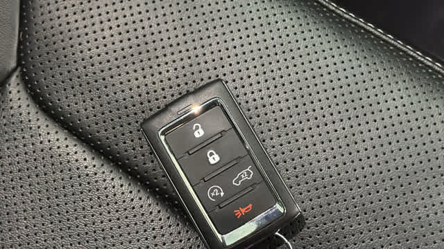 Used 2022 Jeep Grand Cherokee L Limited w/ Luxury Tech Group II AWD/4WD image 38