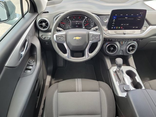 Certified 2025 Chevrolet Blazer LT FWD image 15