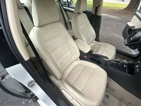 Used 2015 Volkswagen Jetta SE FWD image 21