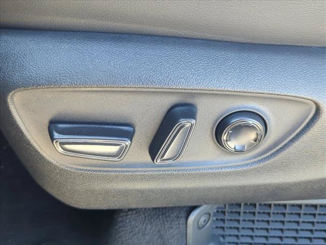Used 2026 Toyota Sienna Platinum AWD/4WD image 10
