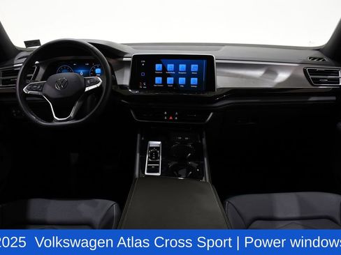 Used 2025 Volkswagen Atlas Cross Sport SE image 8