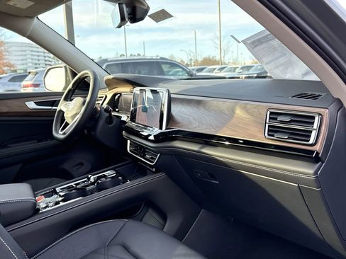 New 2026 Volkswagen Atlas SE image 23