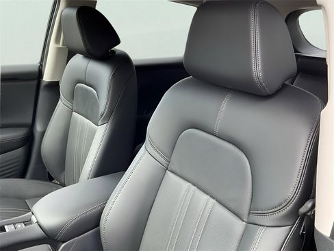 New 2026 Honda HR-V EX-L image 24