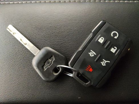 Used 2017 Chevrolet Suburban LT image 32