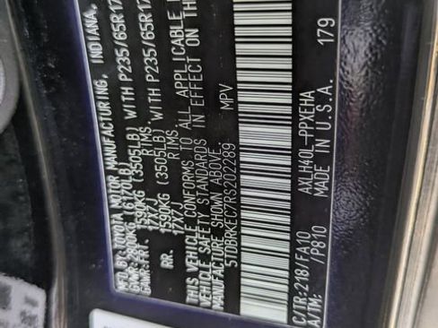 Used 2024 Toyota Sienna LE w/ LE Plus Package image 37