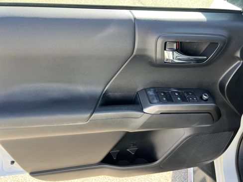 Used 2017 Toyota Tacoma TRD Sport w/ Tow Package image 20