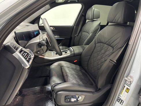 Used 2025 BMW X5 xDrive40i w/ M Sport Package image 13