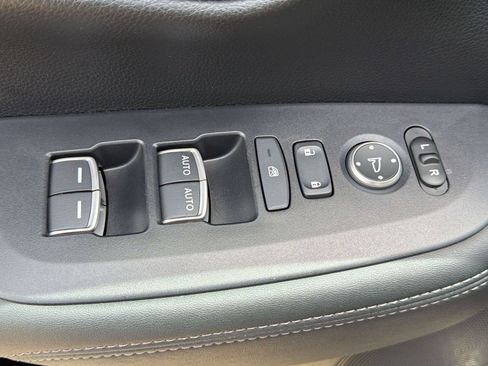 Used 2024 Honda HR-V EX-L image 24