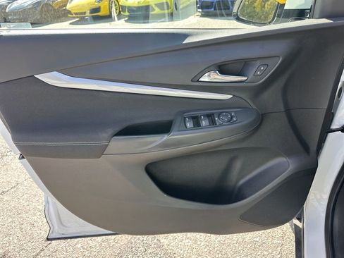 Used 2022 Chevrolet Bolt EUV LT w/ Driver Confidence Package image 22
