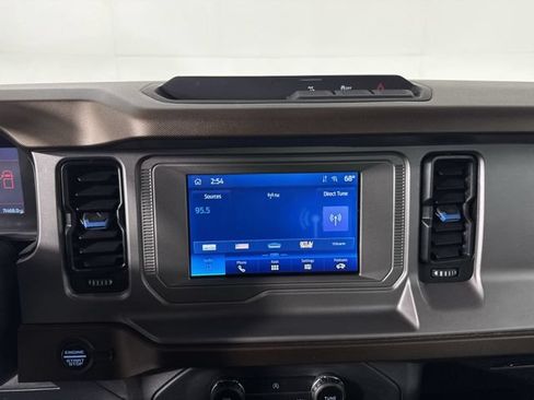Used 2023 Ford Bronco Outer Banks AWD/4WD image 6