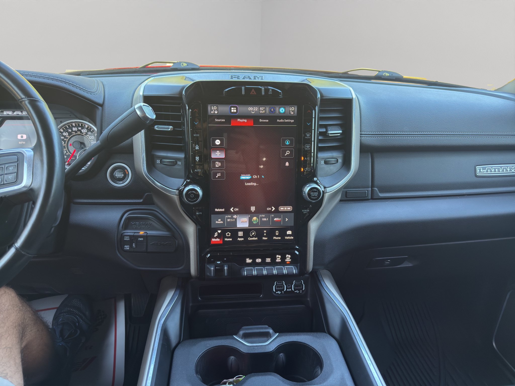 Used 2022 RAM 3500 Laramie AWD/4WD image 31